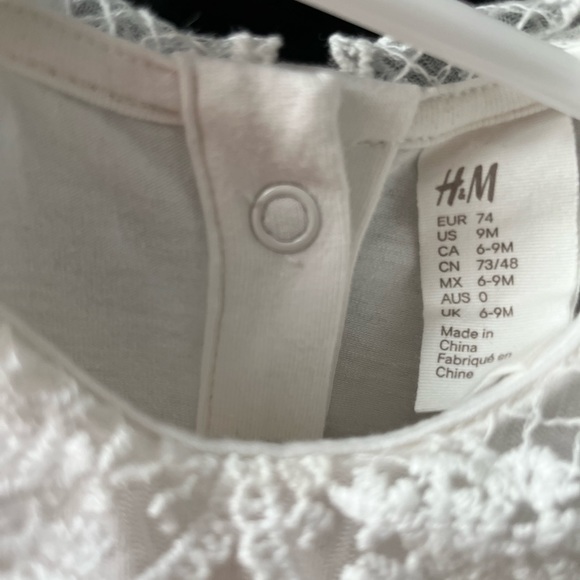 H&M Peter Pan Collar Shirt - Picture 3 of 3